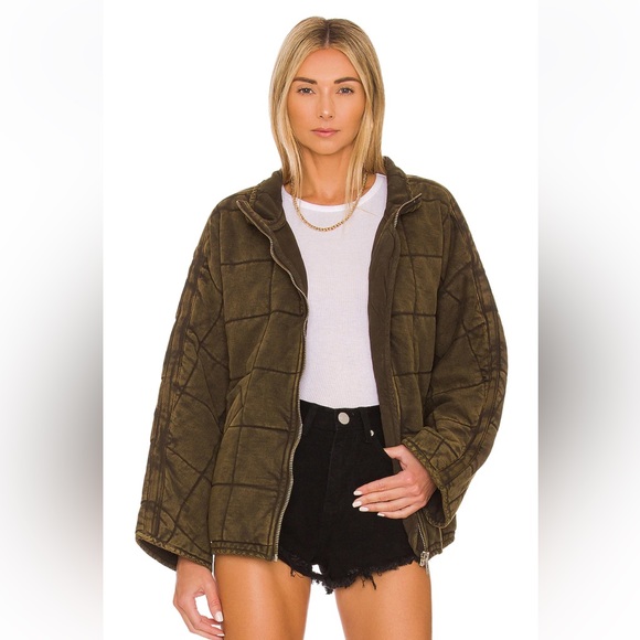 Free People Jackets & Blazers - NWOT Free People Dolman Sleeve Quilted Jacket